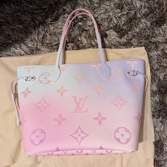 SOLD Louis Vuitton Giant Monogram Neverfull MM Sunrise Pastel Spring in the City - Picture 10 of 16